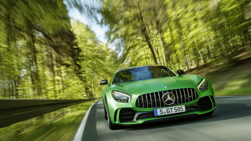 Mercedes-AMG GT-R